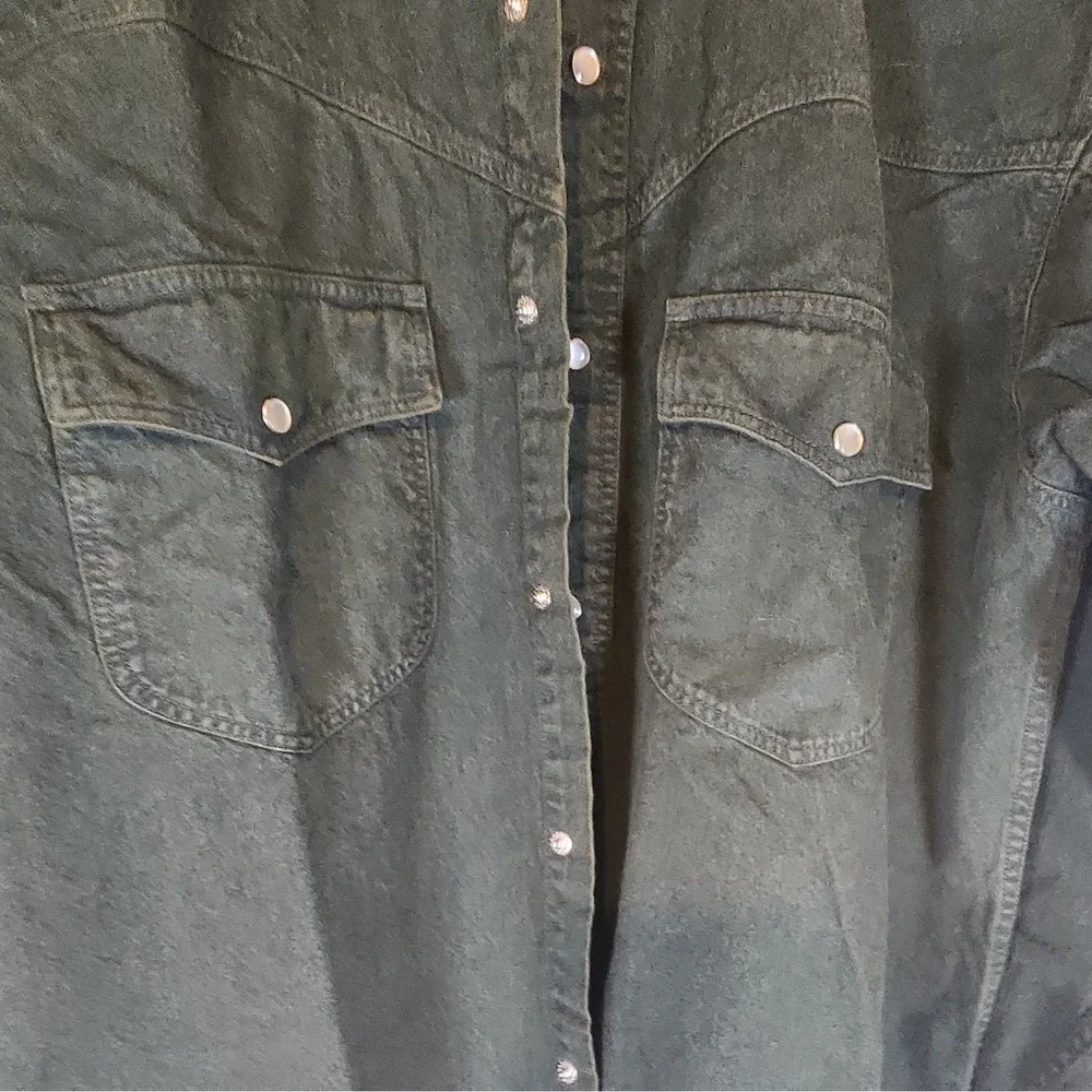Banana Republic Adventure Outfitters Men's M Green Denim Cotton Button-Up Shirt
